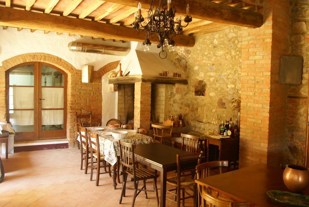 Agriturismo Il Casalino Pari Exteriör bild
