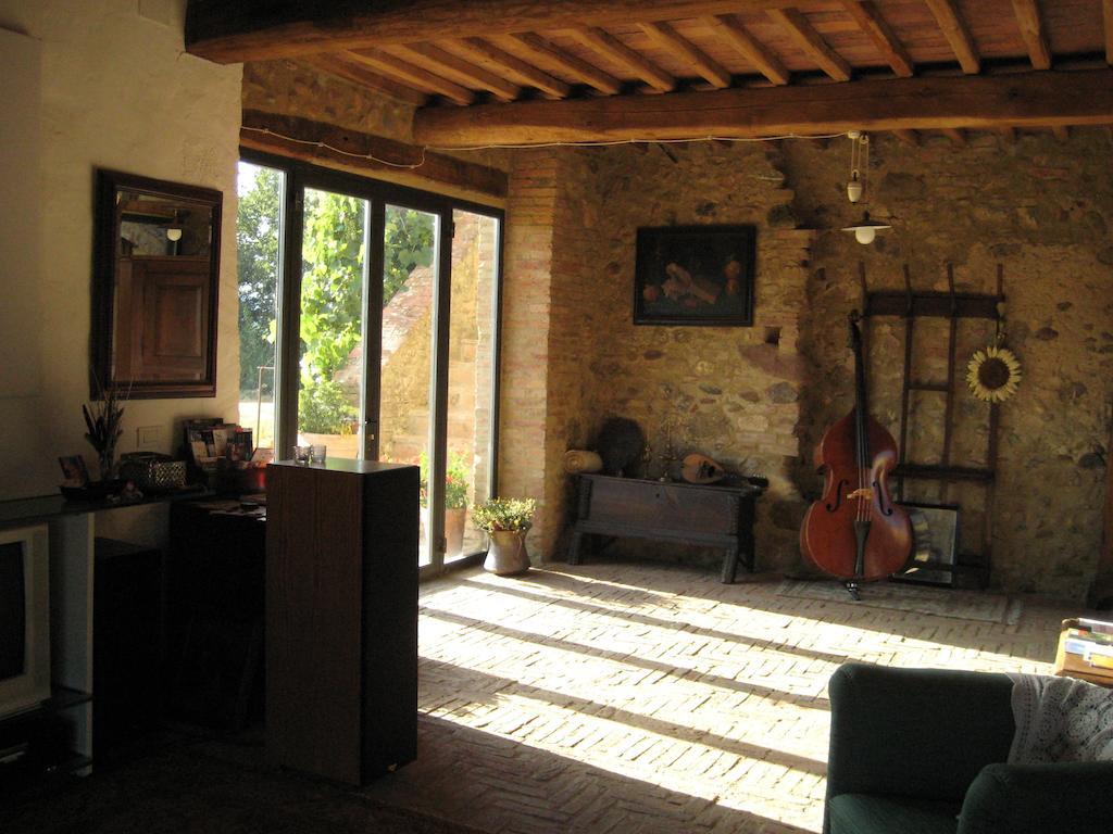 Agriturismo Il Casalino Pari Exteriör bild