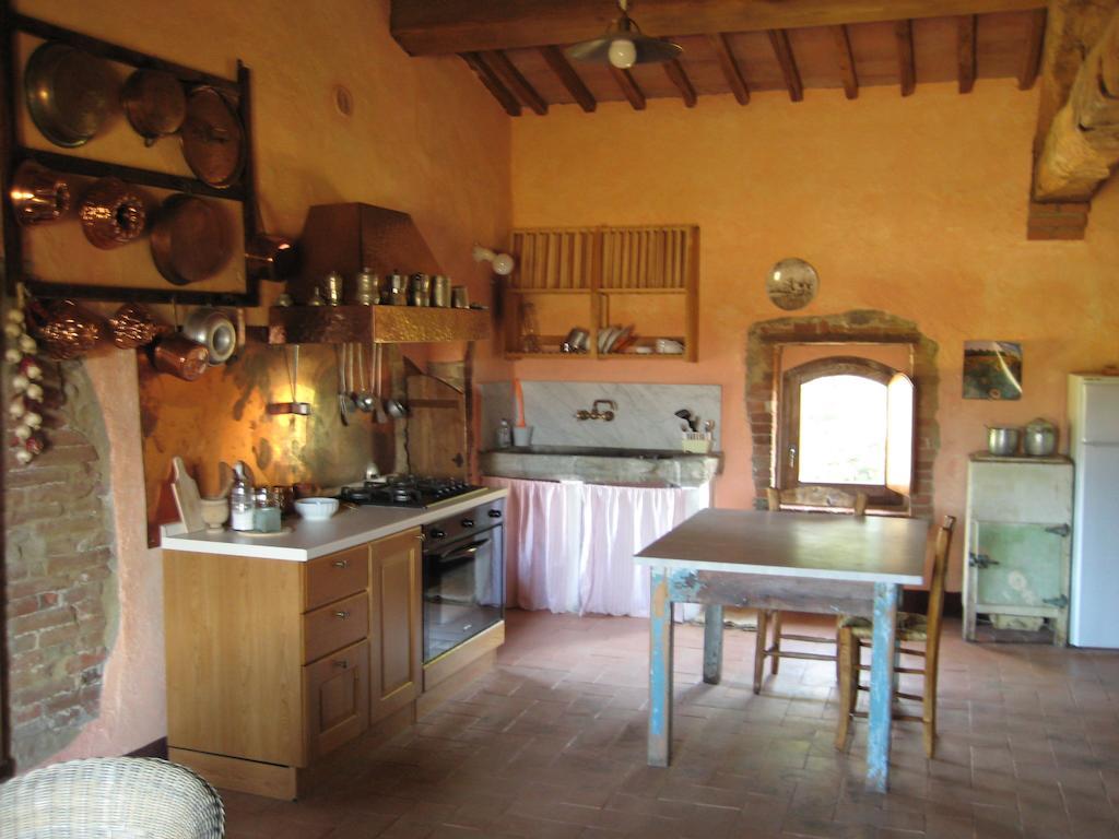 Agriturismo Il Casalino Pari Rum bild