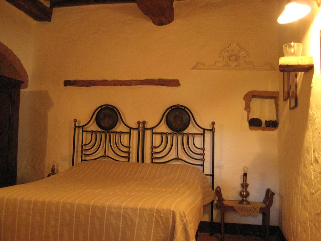Agriturismo Il Casalino Pari Exteriör bild