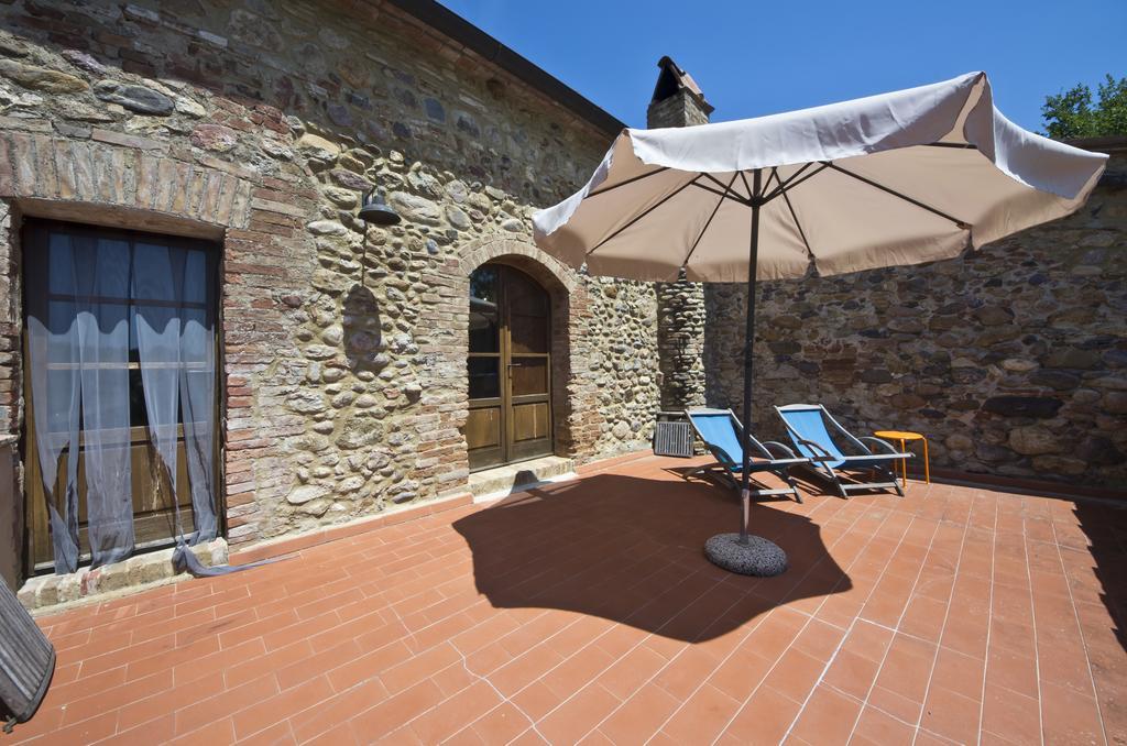 Agriturismo Il Casalino Pari Exteriör bild